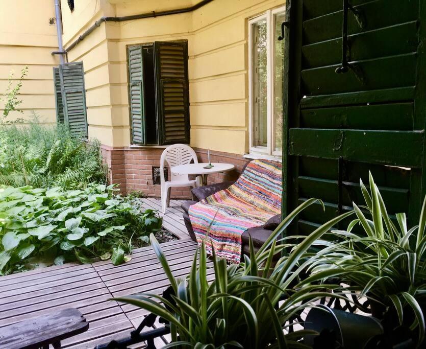 Vintage Studio Apartment, Garden And Free Parking Budapeste Exterior foto